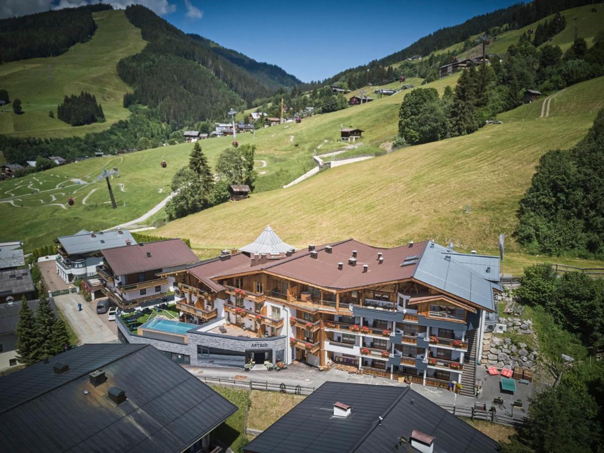 Hotel Astrid - Inklusive Kostenfreier Jokercard 萨尔巴赫 外观 照片